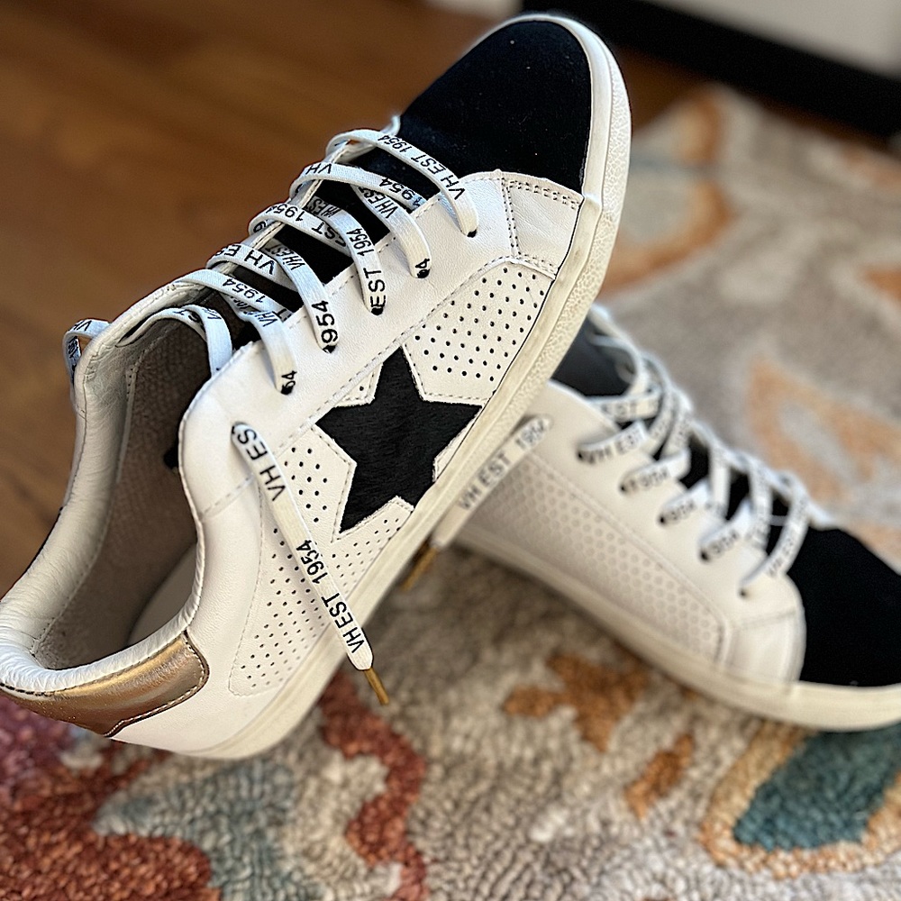 Women’s Vintage Havana~White, Black and Gold with Gold Star Size 9